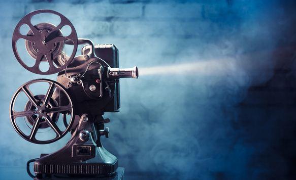 Төрөөс кино урлагийг дэмжих шаардлагатай юу?